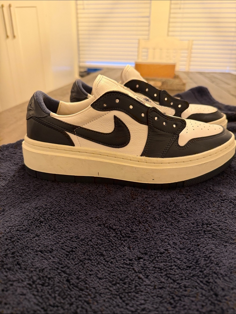 Women’s Air Jordan 1 Elevate Low Midnight Navy – Size 10